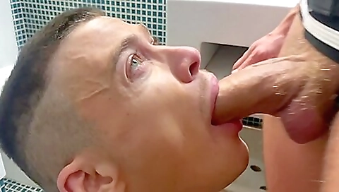 Big booty blonde gets fucked by her boyfriend