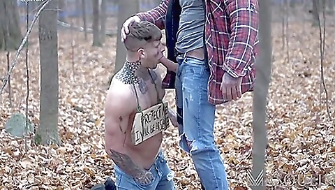 Maske & big dildonid romeo in the house