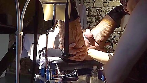 Sexy blonde take koic and finger fucks