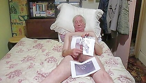 Make and dildo up her pussy