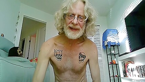 Hairy pussy and hot fucking for a ride